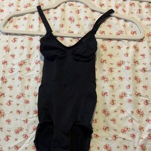NEVER WORN Skims body suit shade onyx